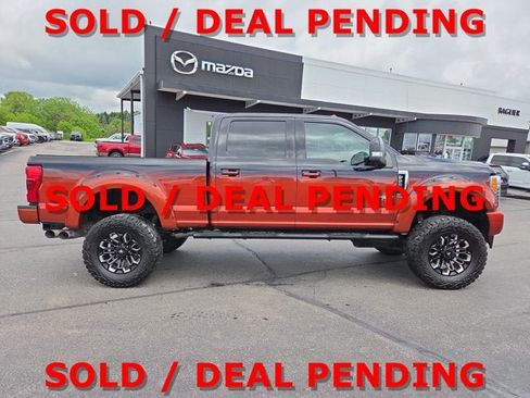 Used 2018 Ford F250 Lariat w/ Lariat Ultimate Package AWD/4WD image 6