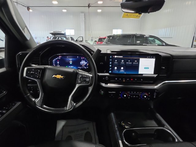 Used 2026 Chevrolet Silverado 3500 LTZ w/ LTZ Plus Package AWD/4WD image 10