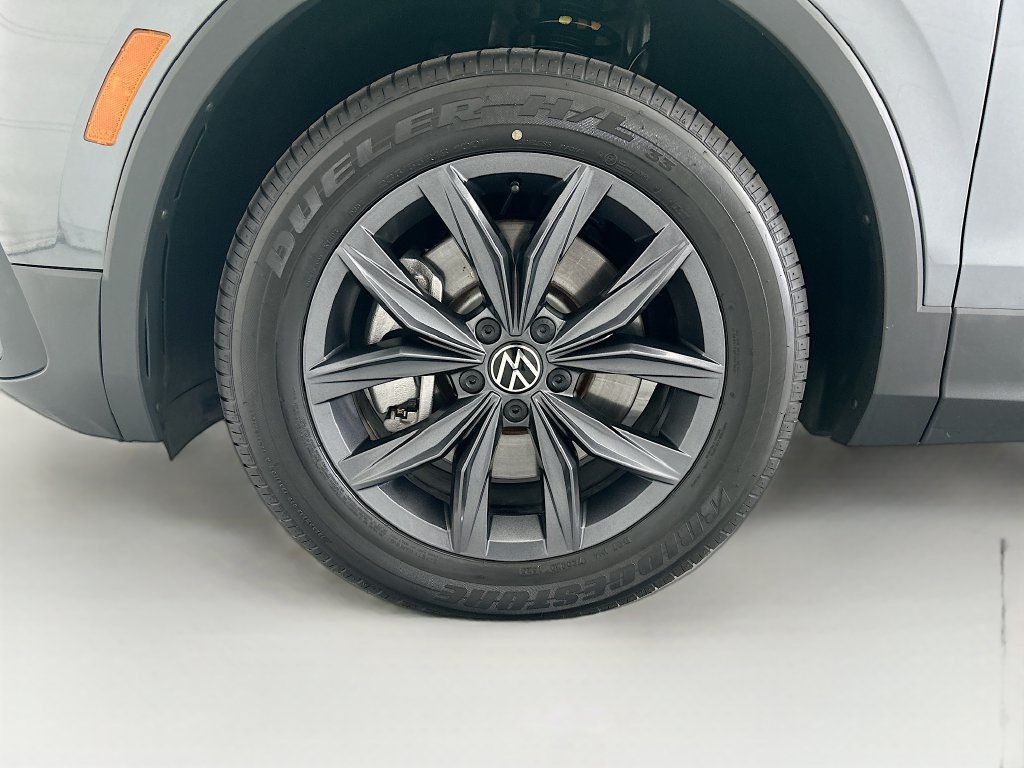 Used 2023 Volkswagen Tiguan SE FWD image 28