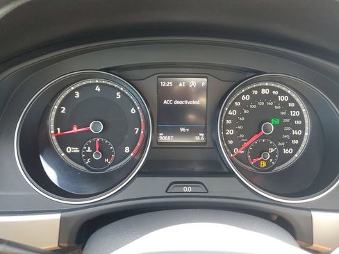 Used 2021 Volkswagen Atlas Cross Sport SE AWD/4WD image 24