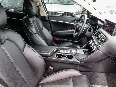 Used 2023 Genesis G70 2.0T AWD/4WD image 19