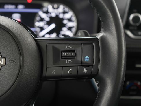 Used 2023 Nissan Rogue SV w/ SV Premium B Package image 28