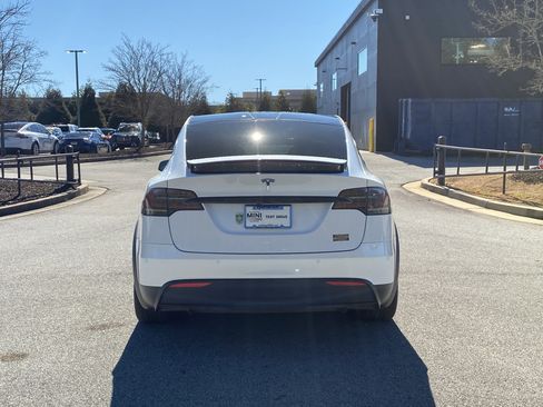 Used 2022 Tesla Model X Plaid image 16