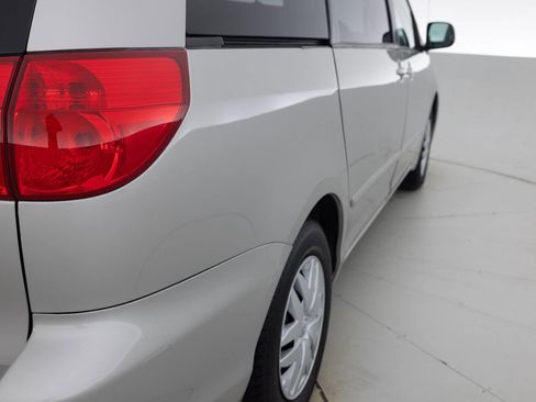 Used 2007 Toyota Sienna LE FWD image 14