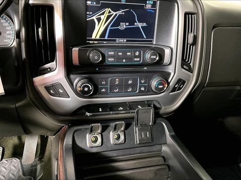 Used 2018 GMC Sierra 1500 SLE image 31