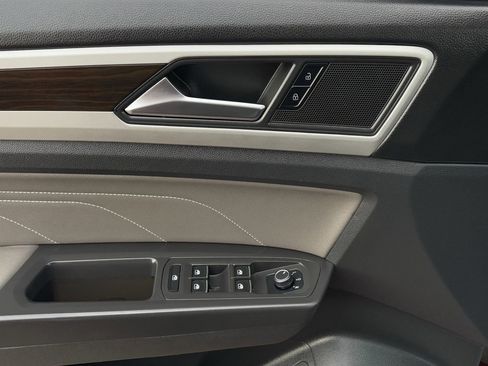 Used 2023 Volkswagen Atlas SE image 25