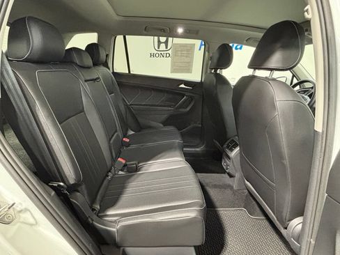 Used 2023 Volkswagen Tiguan SE w/ Panoramic Sunroof Package AWD/4WD image 30