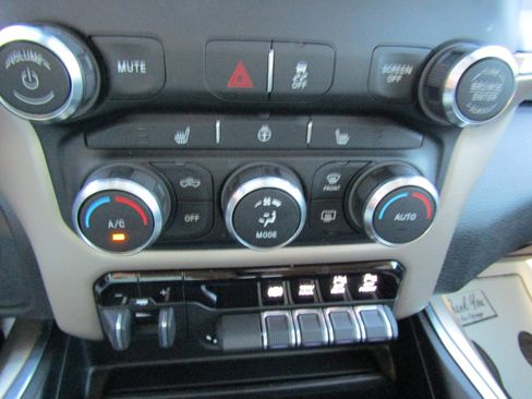 Used 2022 RAM 2500 Laramie image 25