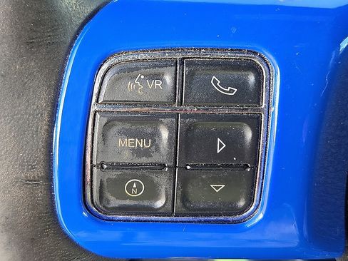 Used 2017 Jeep Wrangler Unlimited Rubicon w/ Connectivity Group image 19