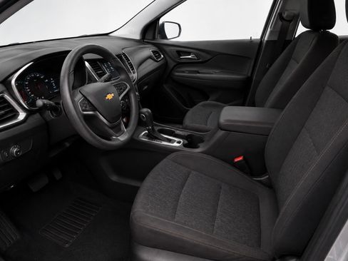 Used 2019 Chevrolet Trax LT w/ LT Convenience Package FWD image 8