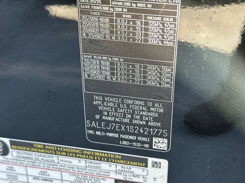 Used 2025 Land Rover Defender 110 S image 37