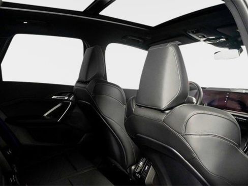 Used 2025 BMW X1 M35i image 49