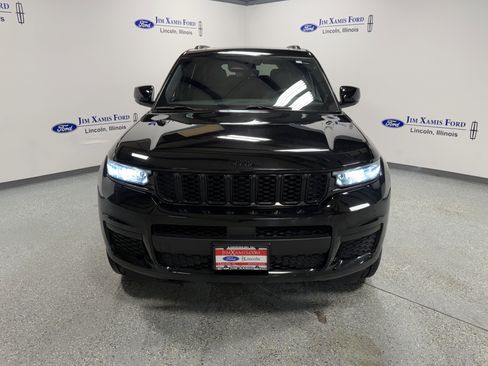 Used 2024 Jeep Grand Cherokee L Altitude image 2