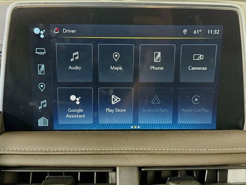 Used 2023 Chevrolet Tahoe Z71 w/ Z71 Off-Road Package AWD/4WD image 15