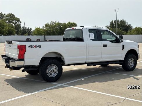 Used 2022 Ford F250 XL w/ Power Equipment Group AWD/4WD image 2