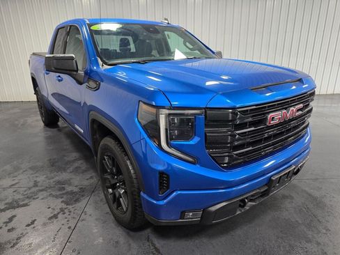 Used 2023 GMC Sierra 1500 Elevation AWD/4WD image 2
