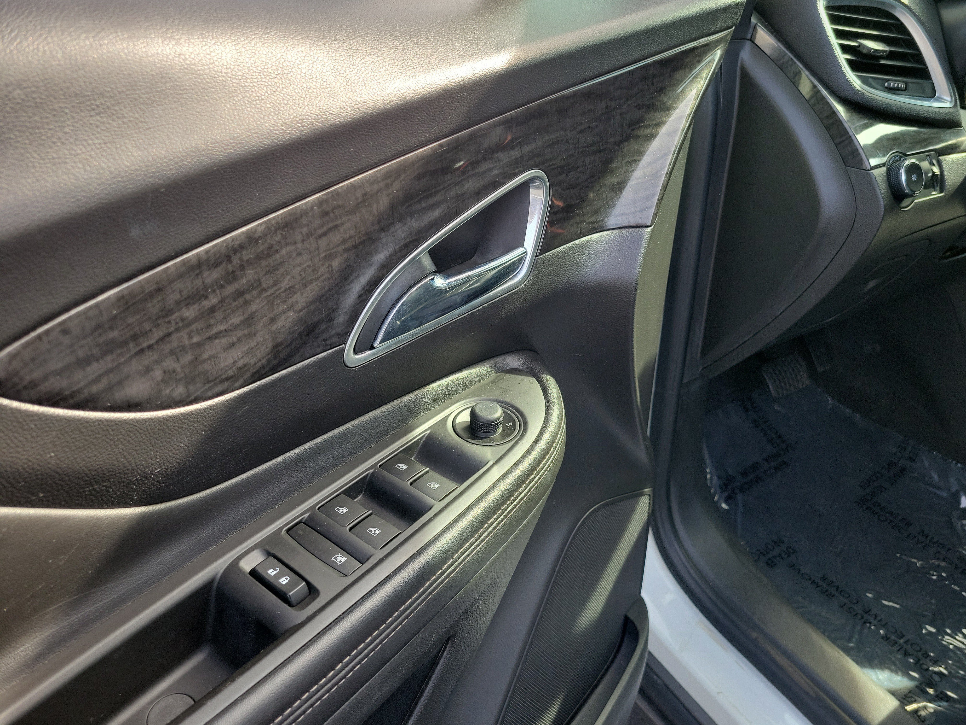 Used 2016 Buick Encore Leather FWD image 18