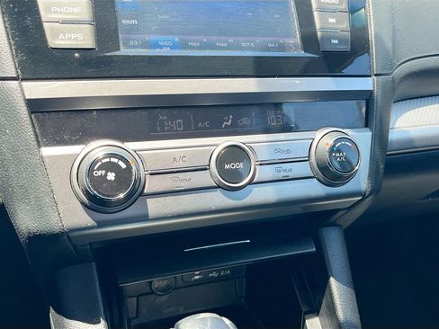 Used 2019 Subaru Outback 2.5i AWD/4WD image 15
