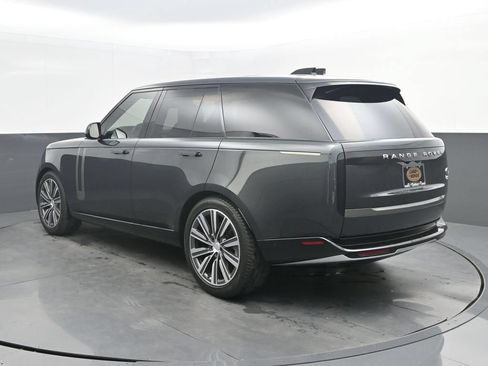 Used 2023 Land Rover Range Rover SE AWD/4WD image 3