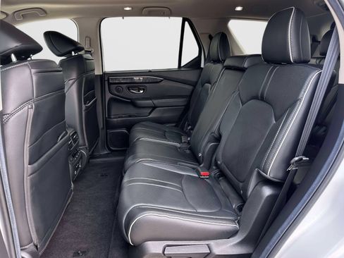 Used 2025 Honda Pilot Elite image 14