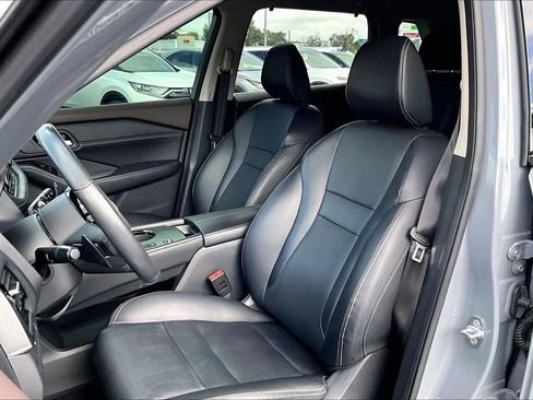 Used 2022 Nissan Rogue SL w/ SL Premium Package FWD image 5