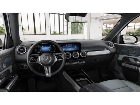 New 2026 Mercedes-Benz GLB 250 4MATIC image 3