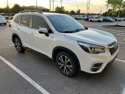 Used 2019 Subaru Forester Limited AWD/4WD image 3