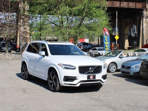 Used 2016 Volvo XC90 T6 R-Design w/ Vision Package AWD/4WD image 13
