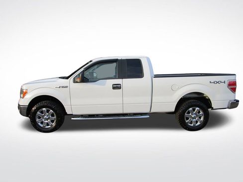 Used 2013 Ford F150 XLT w/ XLT Chrome Pkg image 2