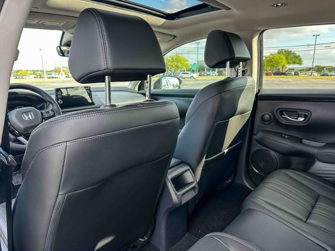 New 2026 Honda HR-V EX-L image 14