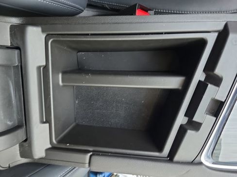 Used 2020 Buick Enclave Essence w/ Sound and Sites Package image 25