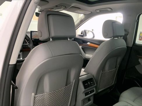 Used 2022 Audi Q5 2.0T Premium Plus image 11