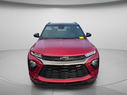 Used 2021 Chevrolet TrailBlazer RS w/ Sun and Liftgate Package FWD image 3