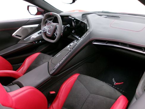 Used 2020 Chevrolet Corvette Stingray Premium Cpe w/ 3LT Preferred Equipment Group RWD image 3