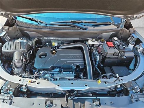 New 2027 Chevrolet Equinox LT w/ Safety and Technology Package FWD image 17