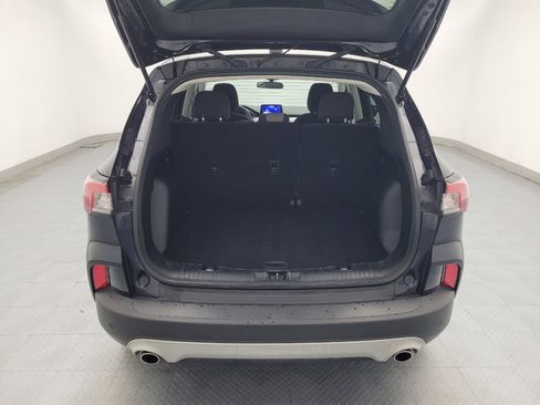 Used 2021 Ford Escape SE image 29