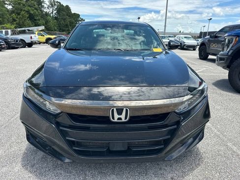 Used 2018 Honda Accord Sport image 2