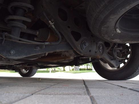 Used 2023 GMC Yukon XL SLT image 97