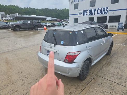 Used 2006 Scion xA FWD image 7