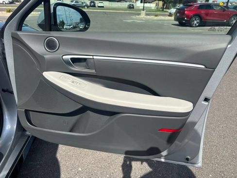 Used 2025 Hyundai Sonata SEL FWD image 26