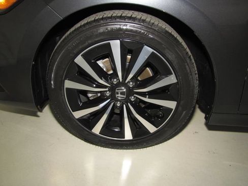 Certified 2024 Honda Civic EX image 27