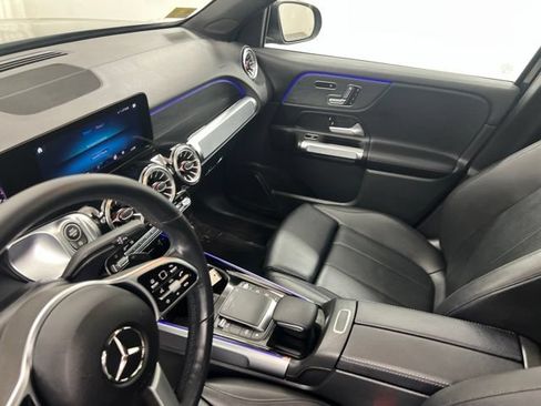 Used 2023 Mercedes-Benz GLB 250 4MATIC image 22