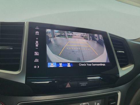 Used 2018 Honda Pilot EX image 23