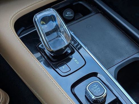 Used 2021 Volvo XC90 T8 Inscription w/ Advanced Package image 12