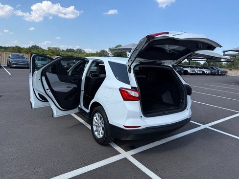 Used 2021 Chevrolet Equinox LS w/ LS Convenience Package FWD image 25