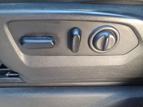 Used 2020 GMC Sierra 3500 SLT w/ SLT Convenience Package image 20