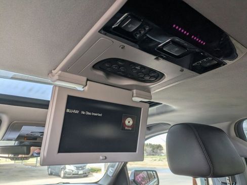 Used 2016 GMC Yukon XL SLT w/ Open Road Package image 18