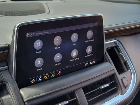 Used 2021 Chevrolet Suburban High Country w/ Premium Package image 28