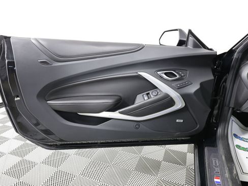 Used 2017 Chevrolet Camaro LT image 12