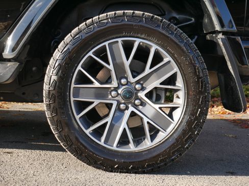 Used 2024 Jeep Wrangler High Altitude image 25